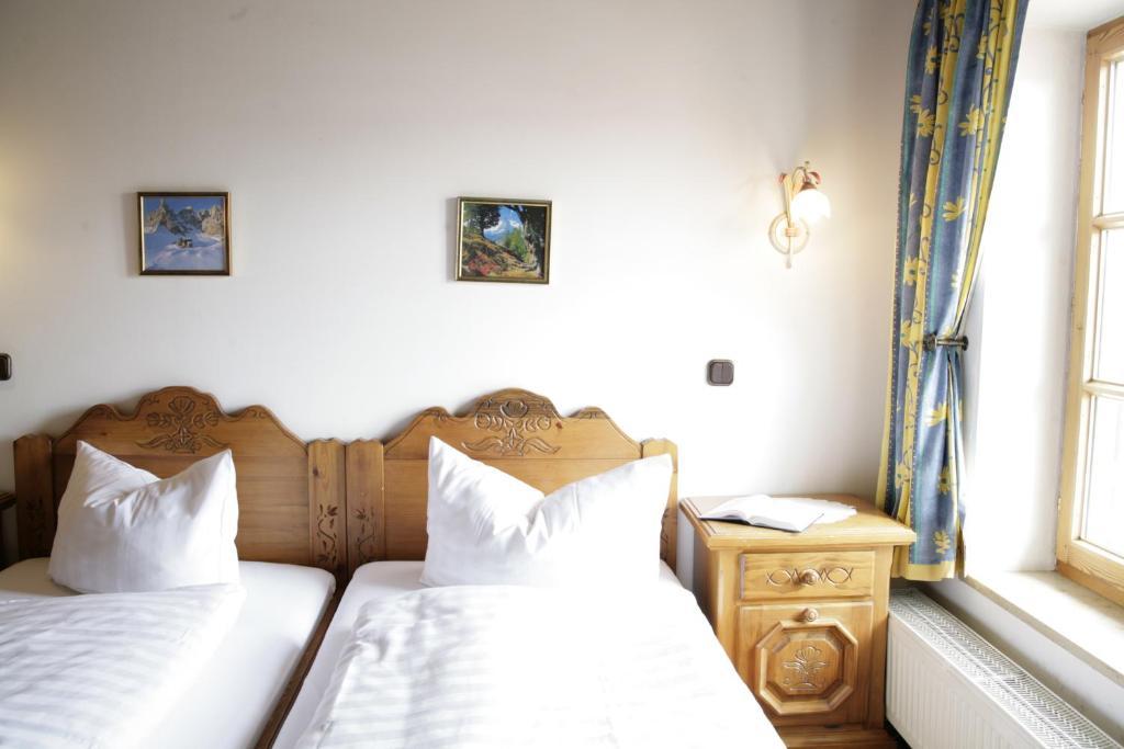 ホテルLandgasthof Bock ガウティンク 部屋 写真